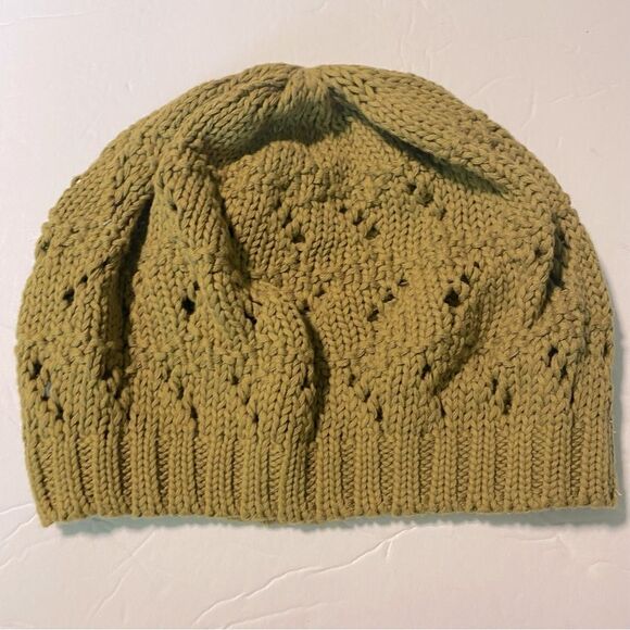 Urban Outfitters Pins & Needle open knot green scull beanie hat - Picture 2 of 8